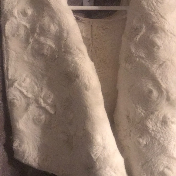 Vest - Picture 5 of 6